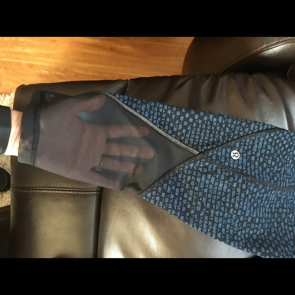 NWOT lululemon running capris. Size 6