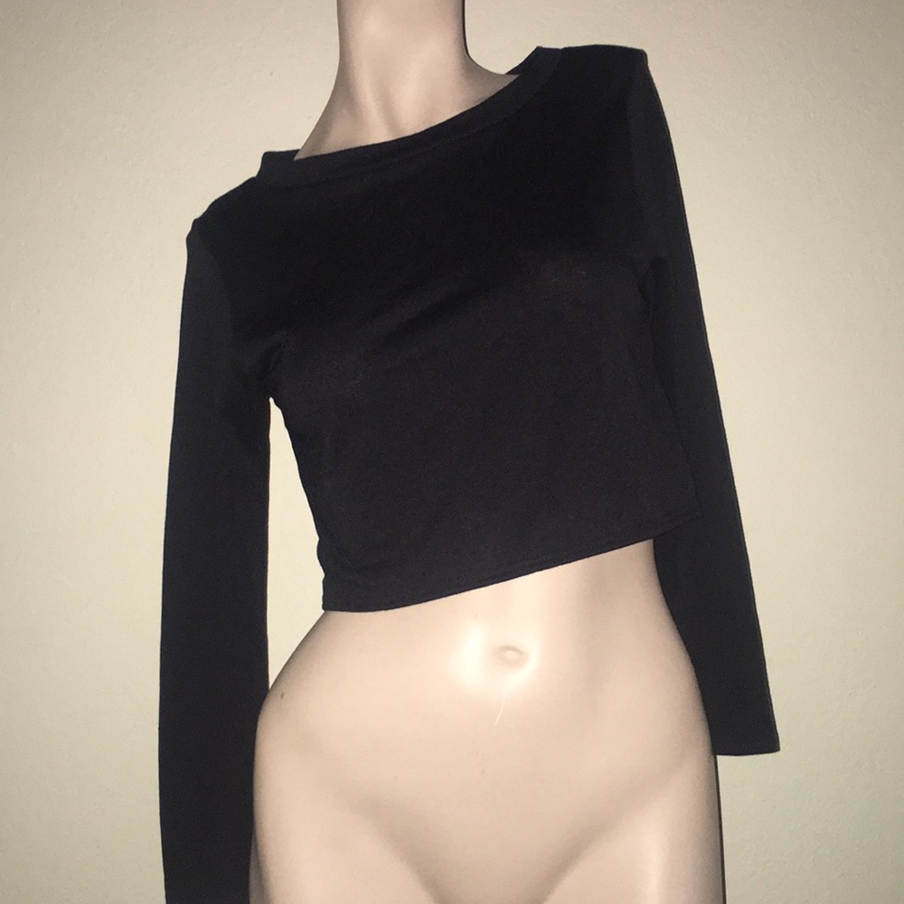 NWT Black Crop Long Sleeve Top