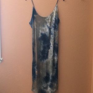 Spaghetti straps, lined pencil style dress