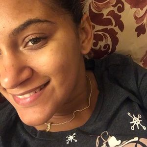 Meet your Posher, Manuela