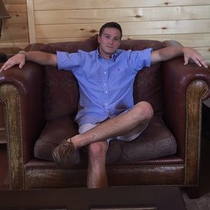 Meet your Posher, Devin