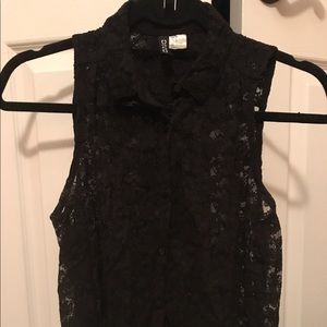 Flowy black lace button up collared tank