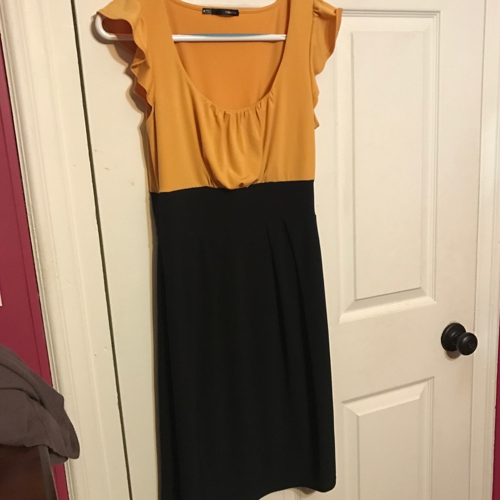 Maurice's midi dress with ruffle sleeves