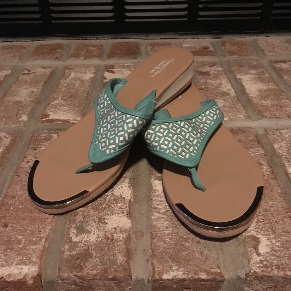 Vera Wang Sz 8 sandal