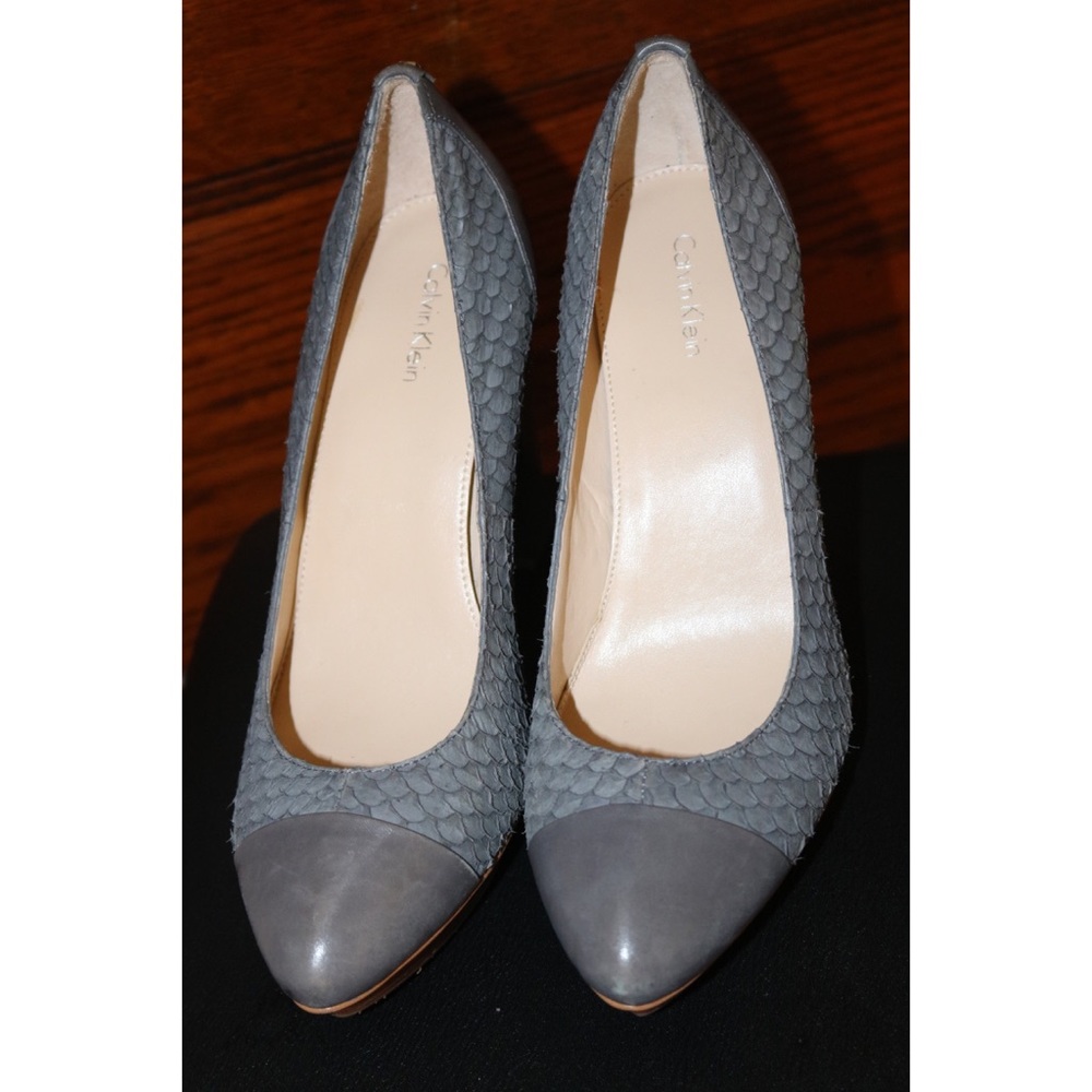 New Grey Leather Calvin Klein Chunky Heel Pump