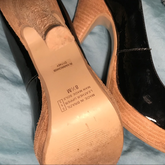 Black Shiny Heel with Wooden Base - Picture 4 of 4