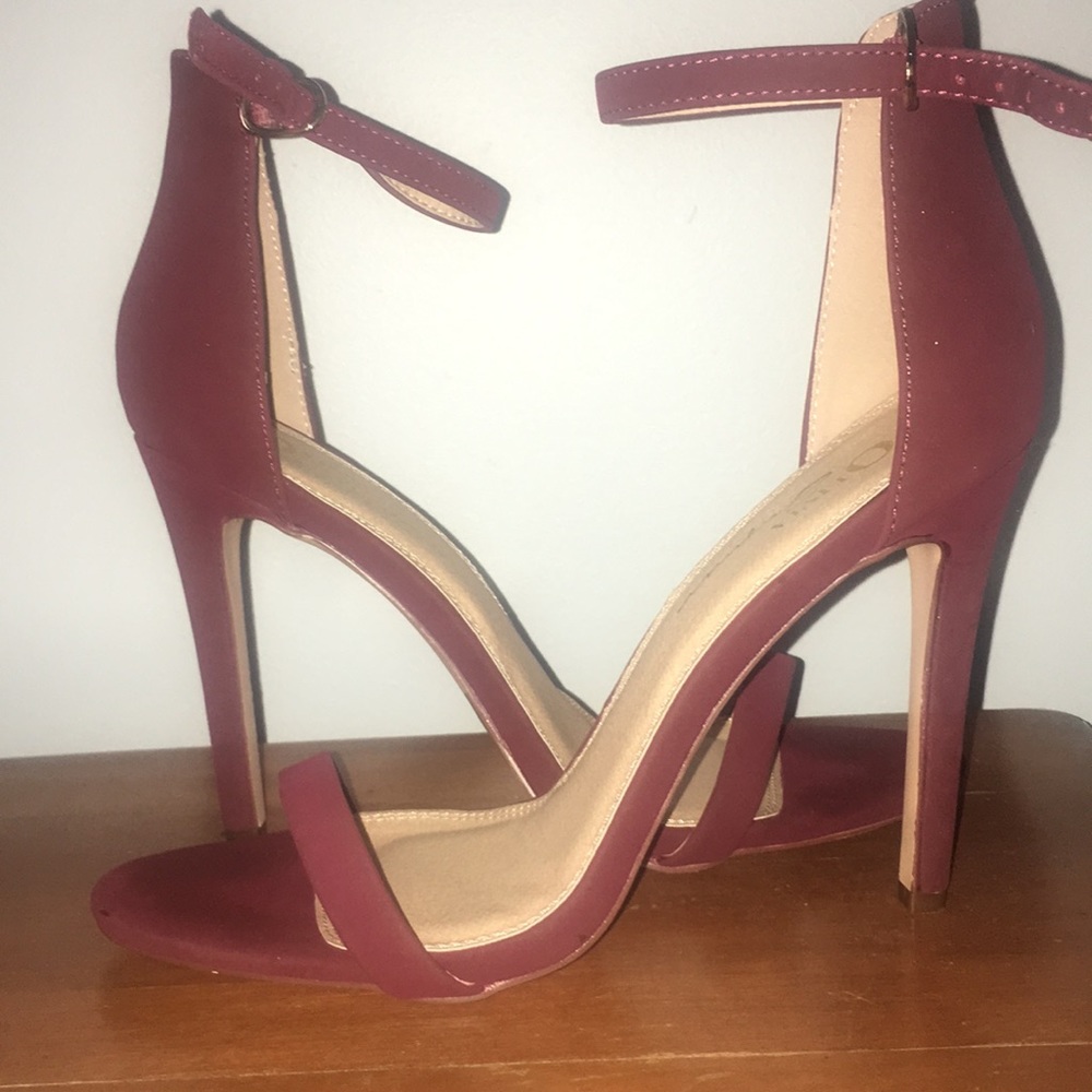 Red High Heels - Picture 2 of 2