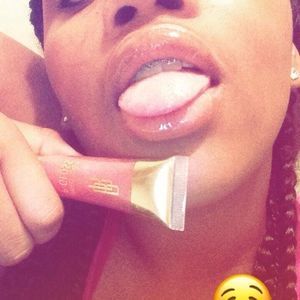 Meet your Posher, Ariana