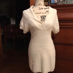 Short sleeved sweater