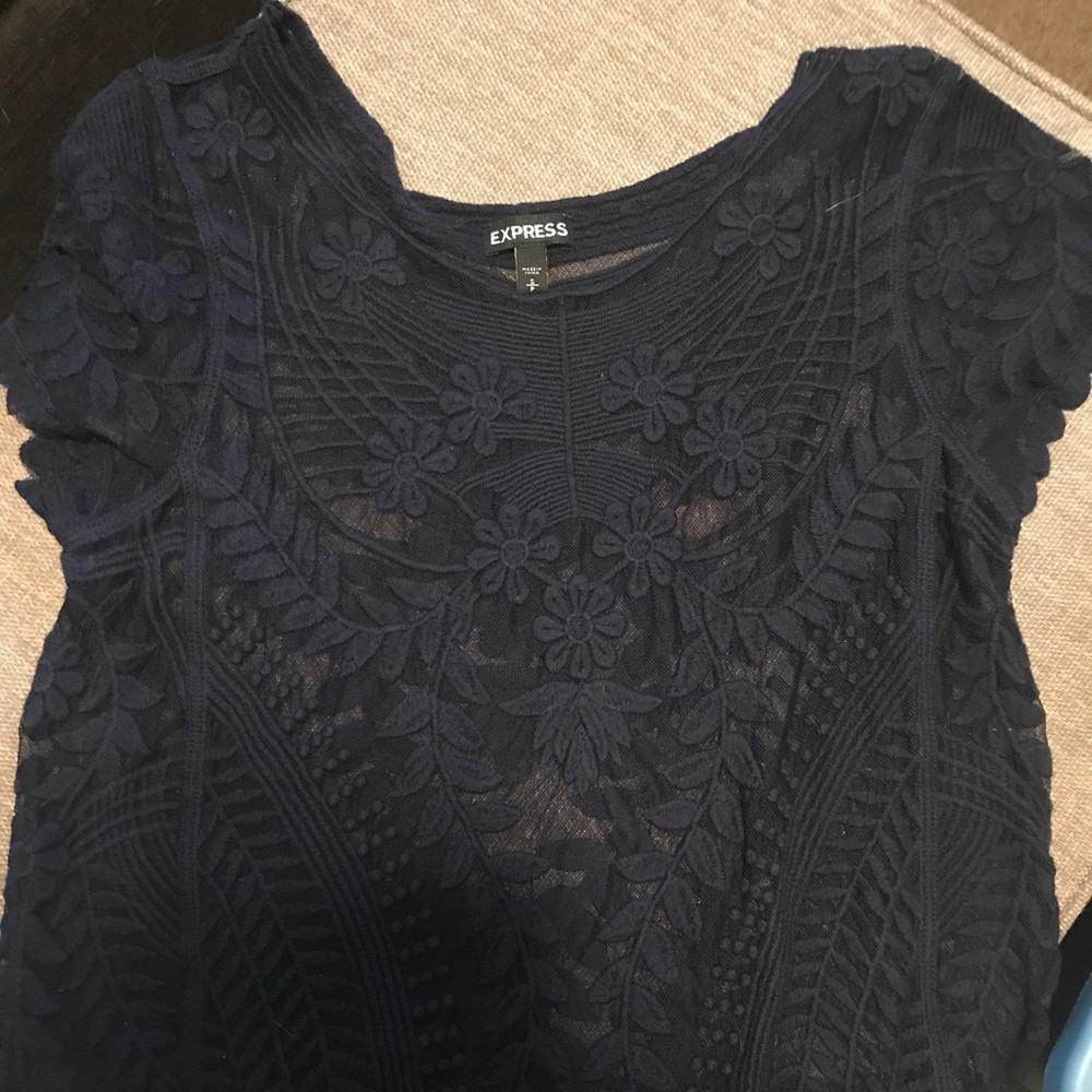 Express shirt size small