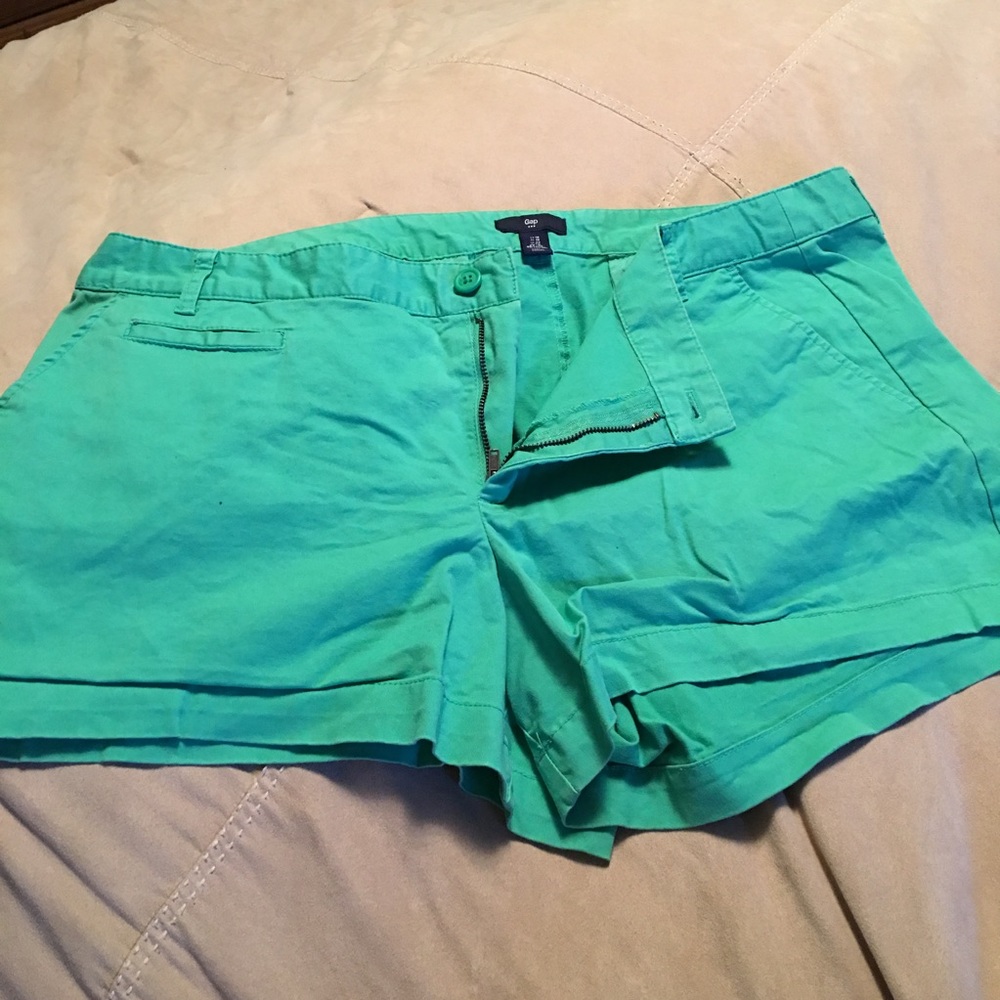 Gap shorts