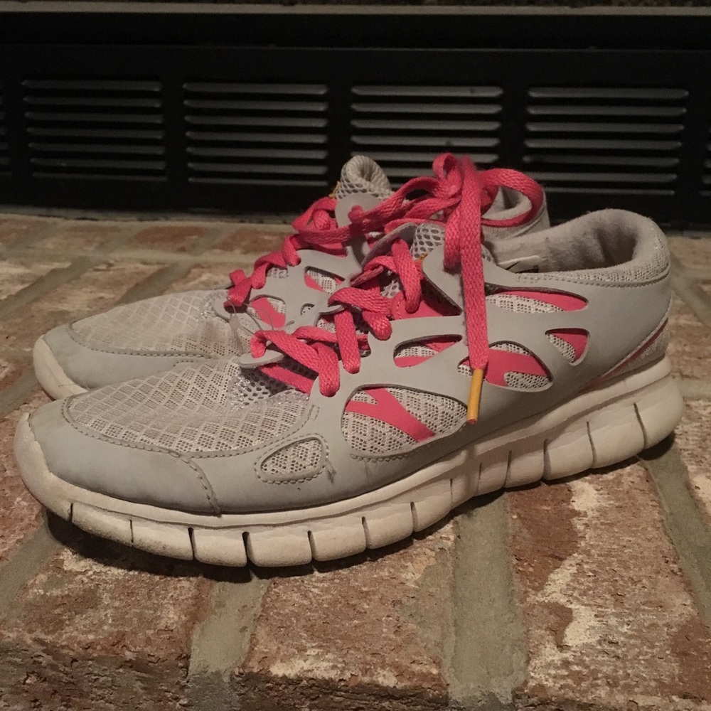 Women's Grey/Pink Nikes Sz 6.5