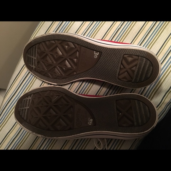 Converse - Picture 2 of 2