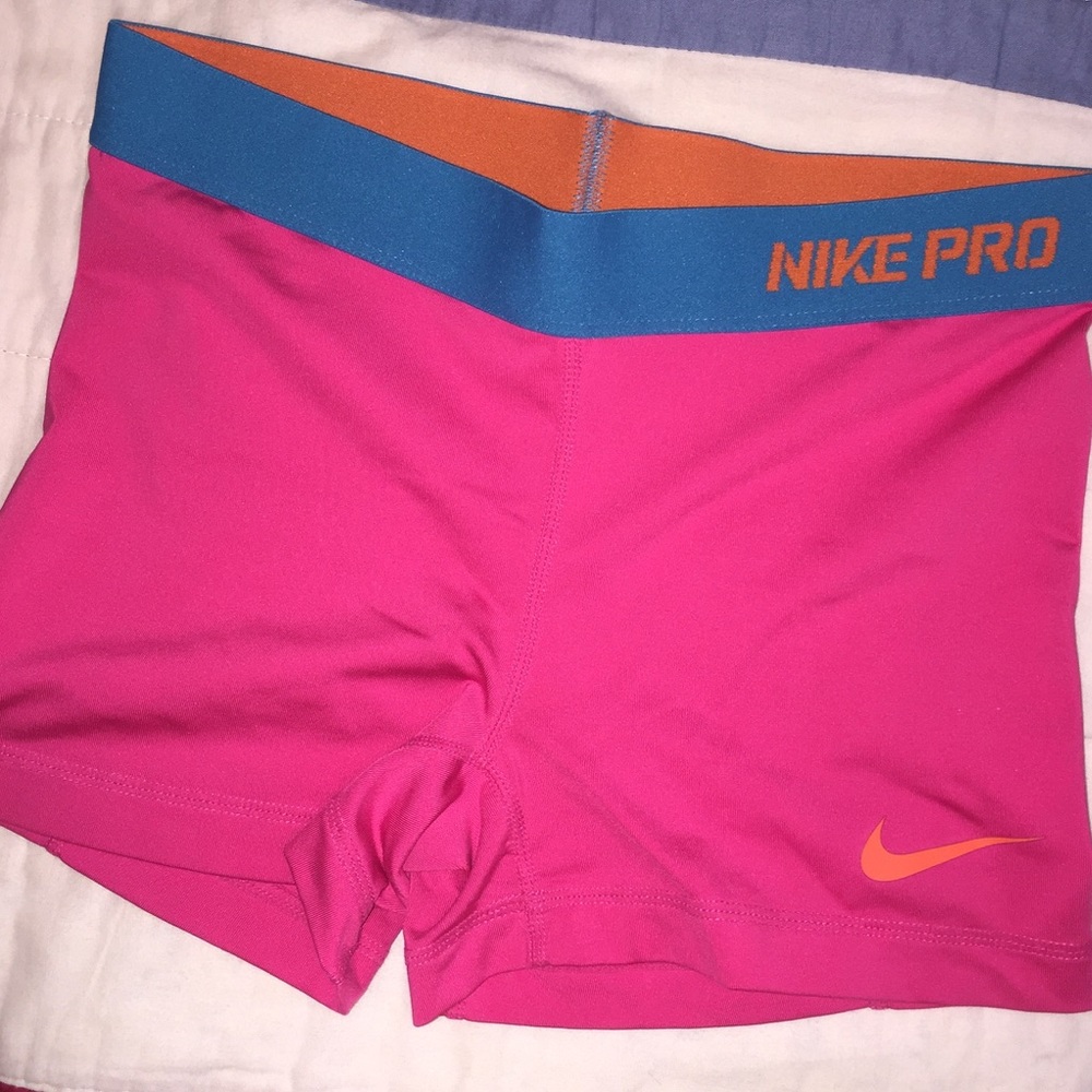 Nike Pros NWOT