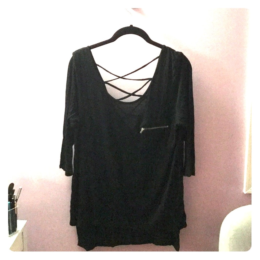 3/4 Sleeve black tee with lace up back