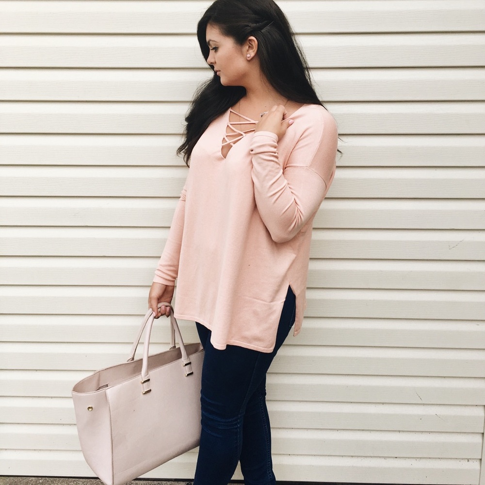 Lace up sweater - Picture 2 of 4