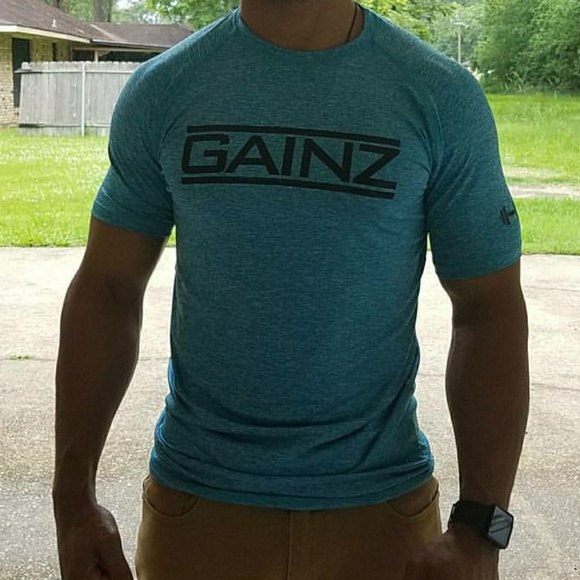 🆕GAINZ Shirt! 🎉HOST PICK 10/13/17🎉 - Picture 1 of 3