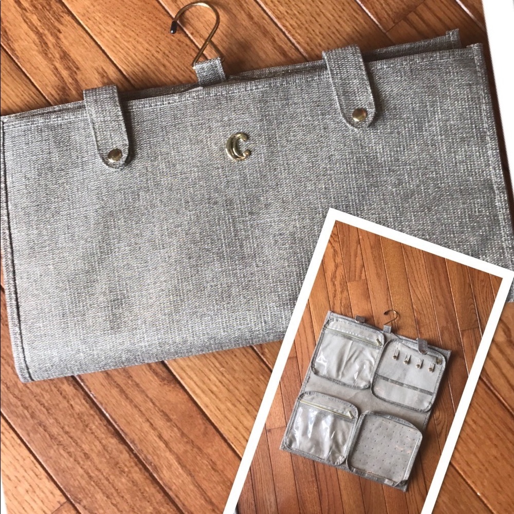 Hanging Travel jewelry case