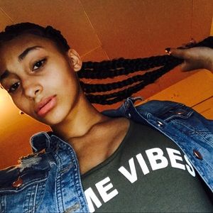 Meet your Posher, Selena