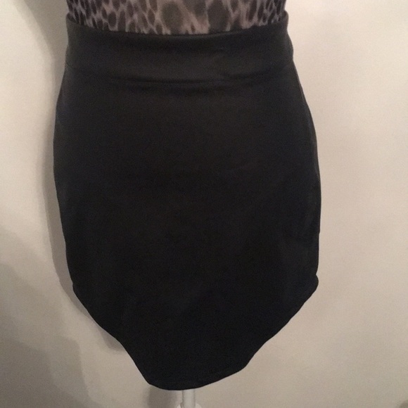 NWT Charlotte Russe Faux Leather Skirt - Picture 3 of 3