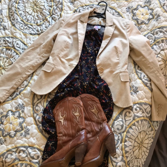 LuLaRoe Julia - Picture 2 of 8