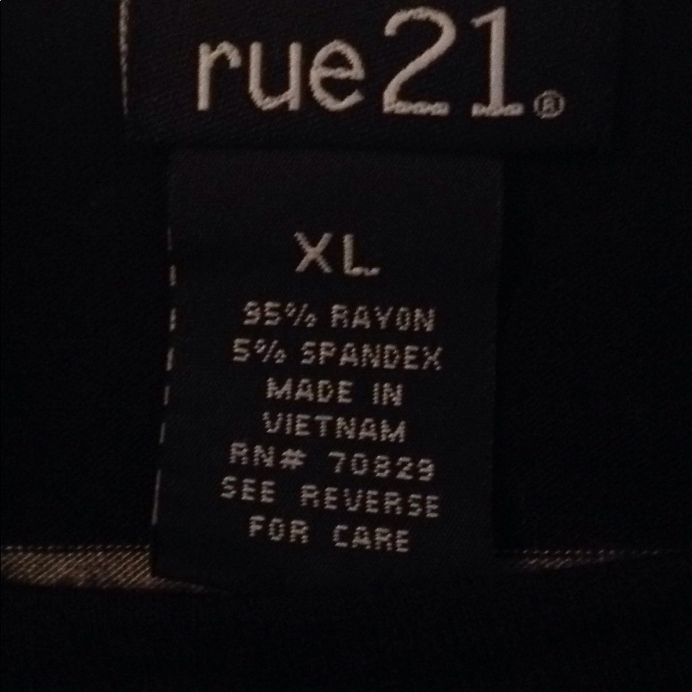 🌸HOST PICK🌸 Rue 21 top - Picture 3 of 3