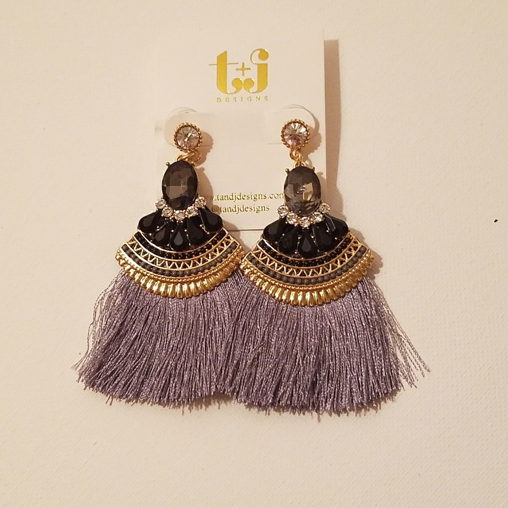 JUST IN  New Gray/Silver Tassel Crystal Earrings