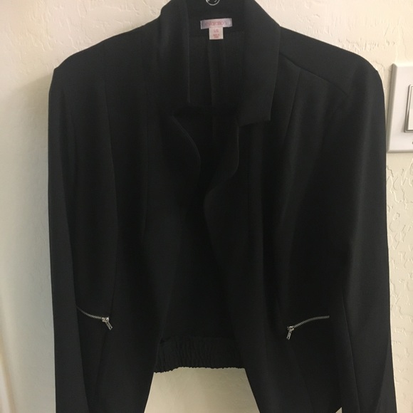 Black Blazer - Picture 1 of 2