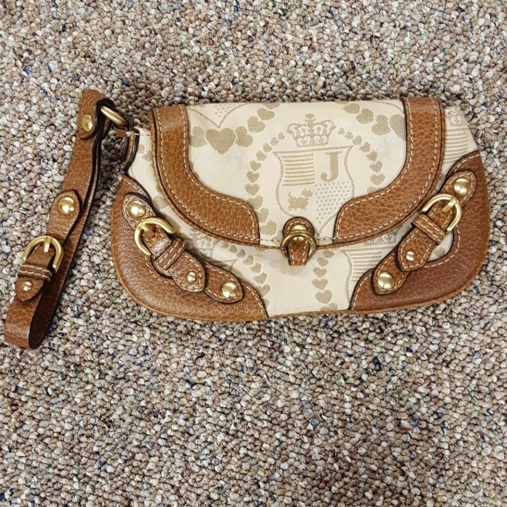 Juicy Couture cute wristlet