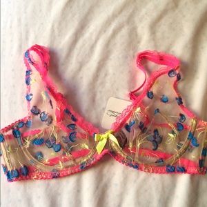 👙🍋💕NWT Agent Provocateur 36B Cherry Bra
