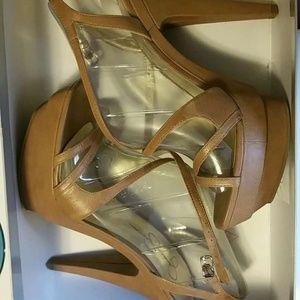 Jessica Simpson strappy light taupe sandals 8.5