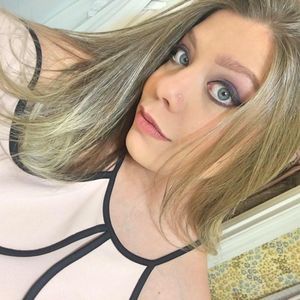 Meet your Posher, Maria clara