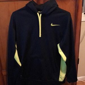 Nike therma fit hoodie