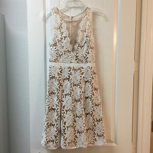 Adriana Papell White/Beige Lace-Detailed Sundress