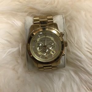 MICHAEL KORS Runway Oversized Gold Watch