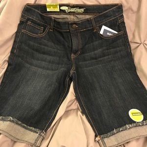 NWT Old Navy Sweetheart Denim Bermuda Shorts