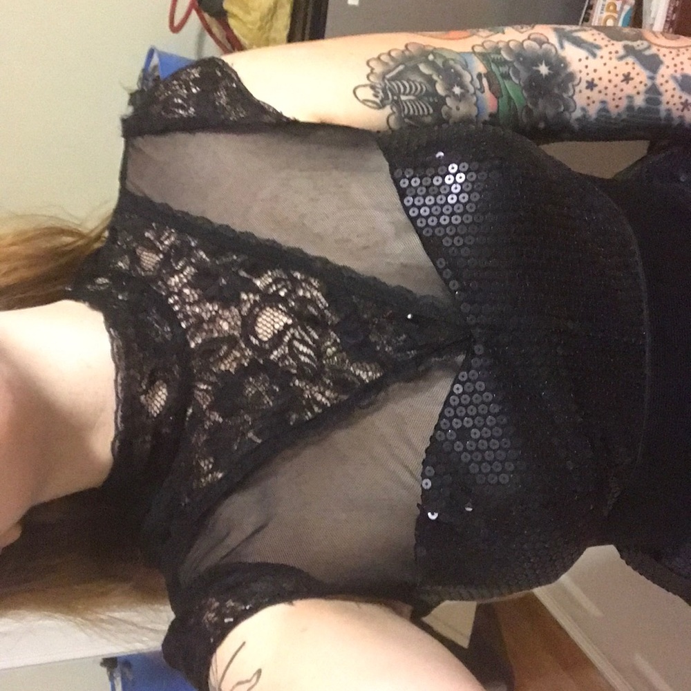 Lace and sequin backless flared dress with collar