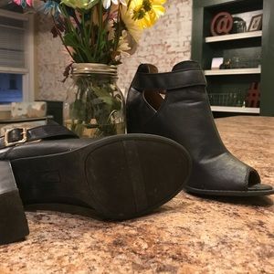 Heeled bootie
