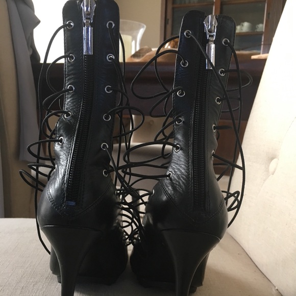 Black high heeled gladiator sandal , zips up - Picture 2 of 7