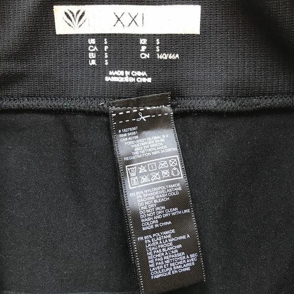Black active legging capris - Picture 5 of 5