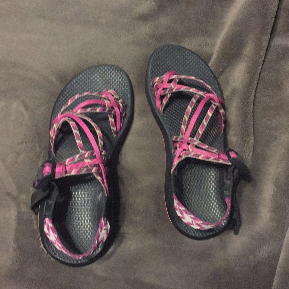 Woman's chacos size 10 3 strains braid