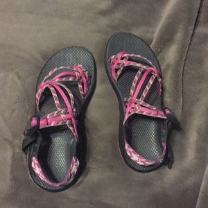 Woman's chacos size 10 3 strains braid