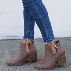 NIB VICI booties