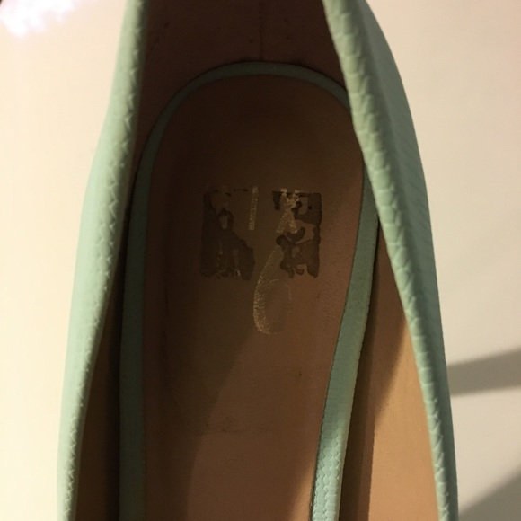 Mint green heels - Picture 3 of 5