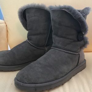 Ugg Bailey Buttons