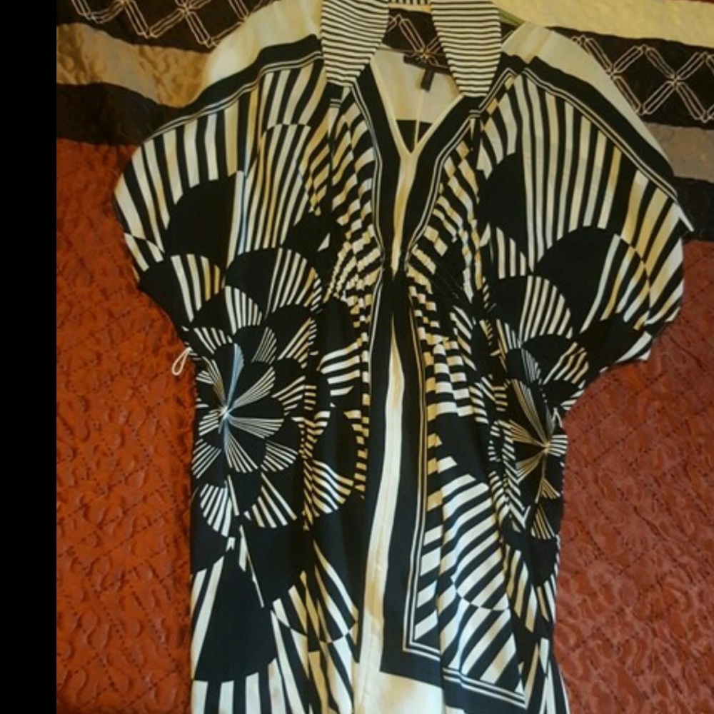 Dress with detachable belt