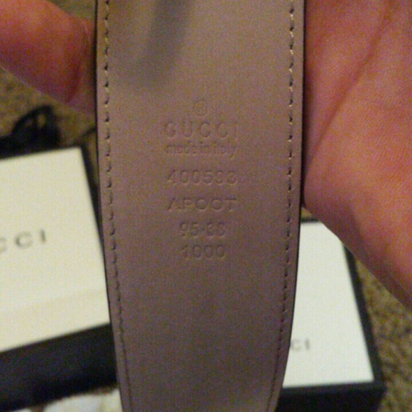 Gucci belt 100% authentic includes everything even - Picture 3 of 4