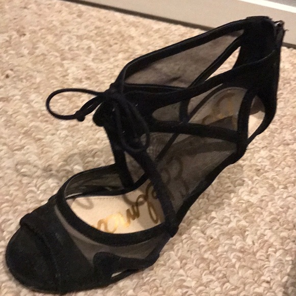 Heels - Picture 3 of 4