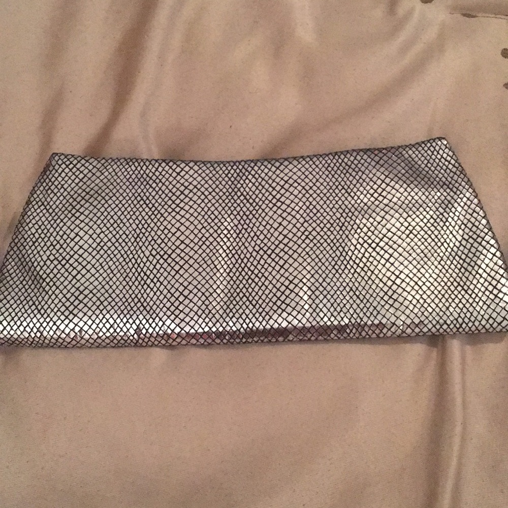 Silver clutch