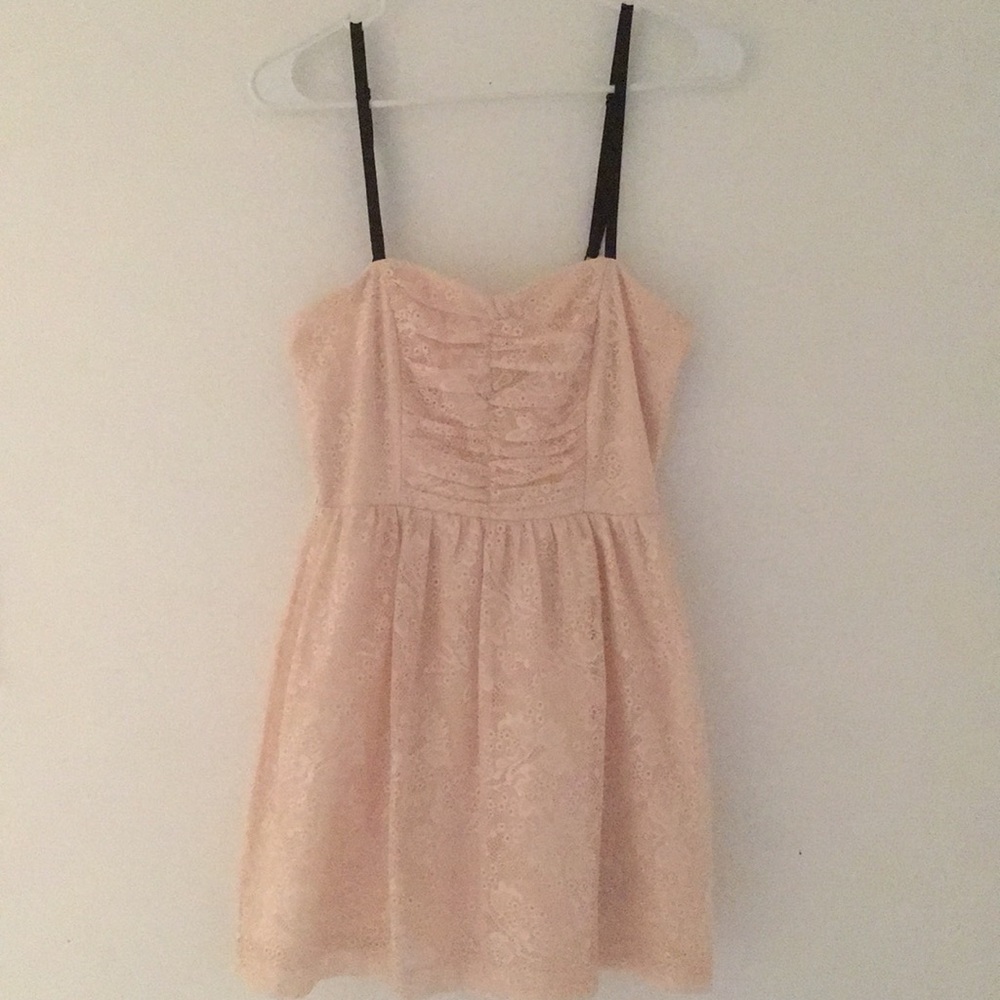 Forever 21 lace mini dress